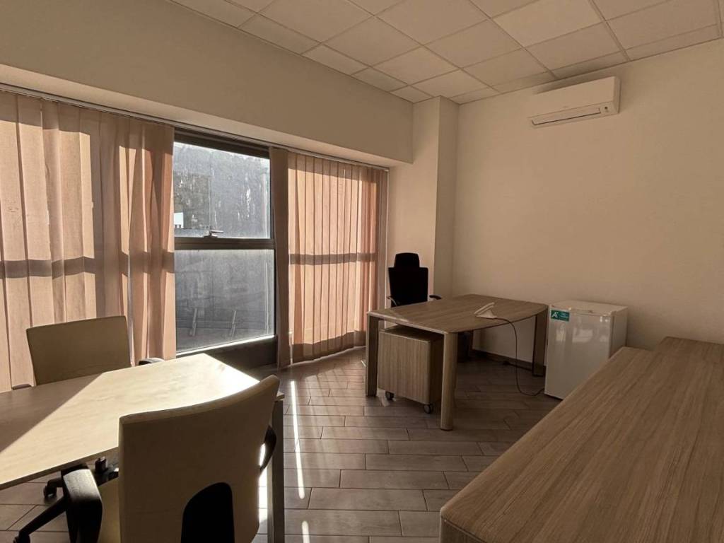 ufficio in affitto a Saronno