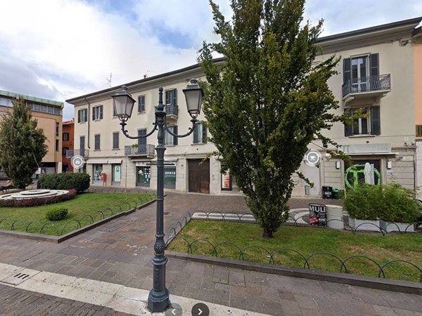 negozio in affitto a Saronno
