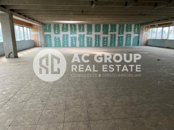 negozio in affitto a Saronno