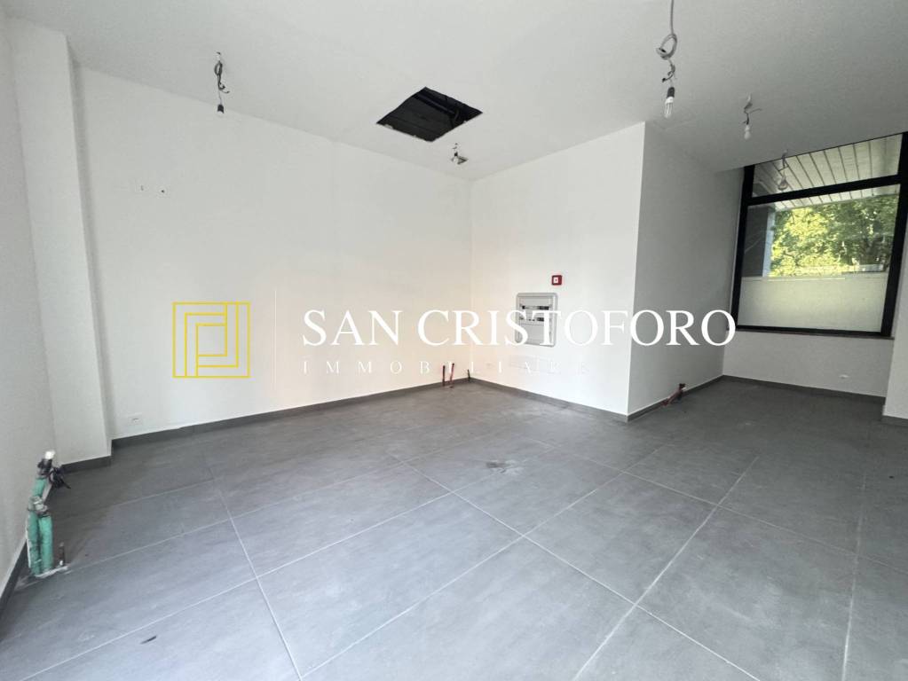 negozio in affitto a Saronno