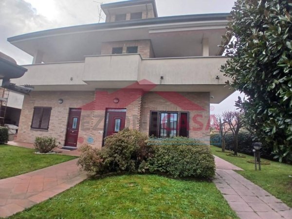 appartamento in affitto a Saronno