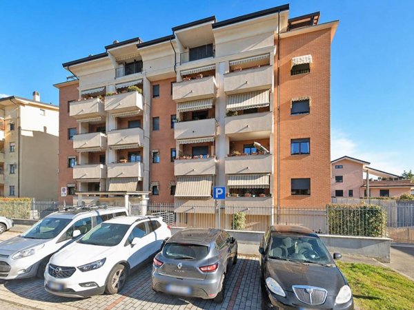 appartamento in affitto a Saronno