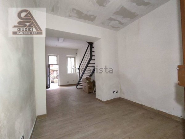 locale commerciale in affitto a Saronno