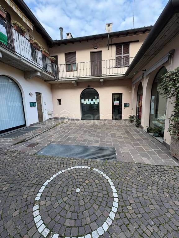 negozio in affitto a Saronno