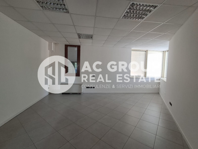 ufficio in affitto a Saronno