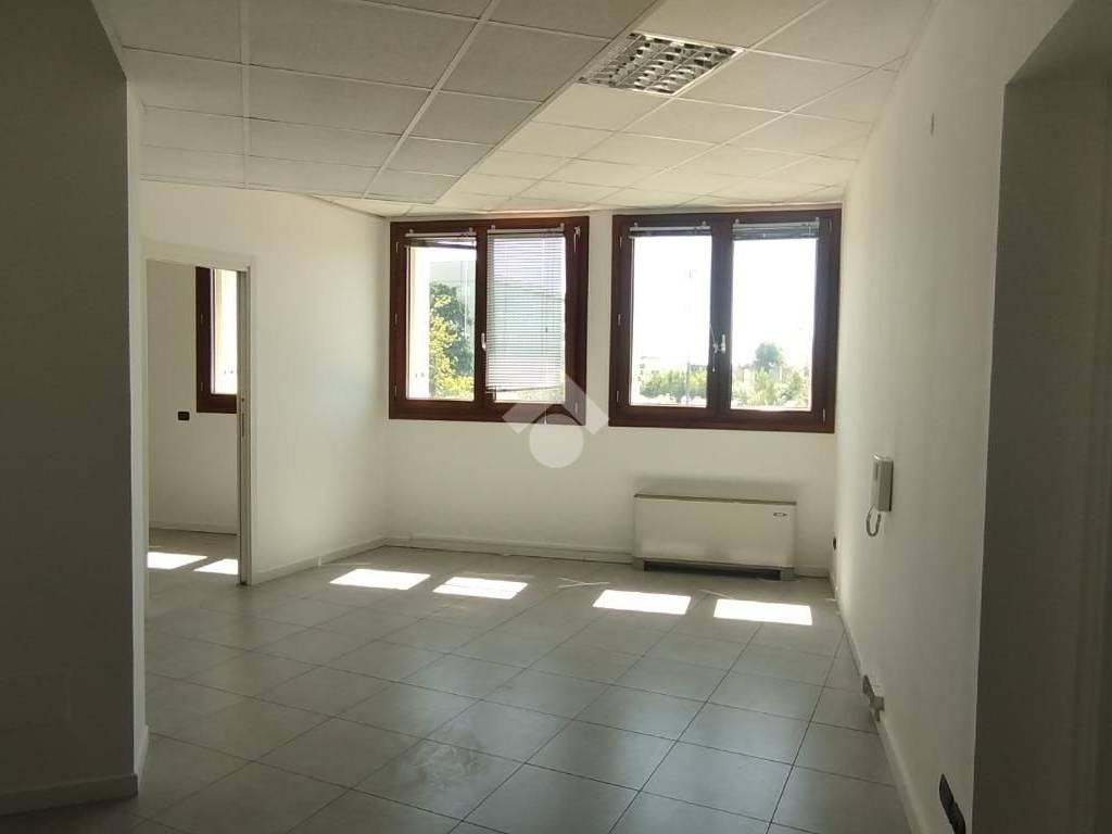 appartamento in affitto a Saronno in zona Fusetti