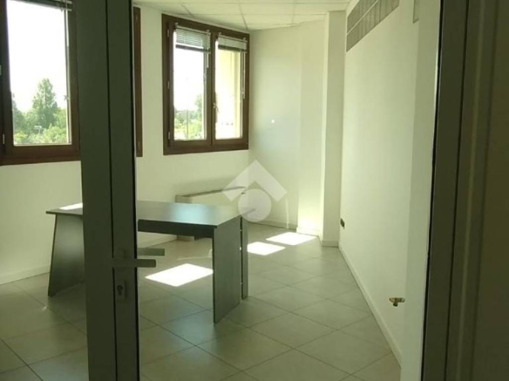 appartamento in affitto a Saronno in zona Fusetti