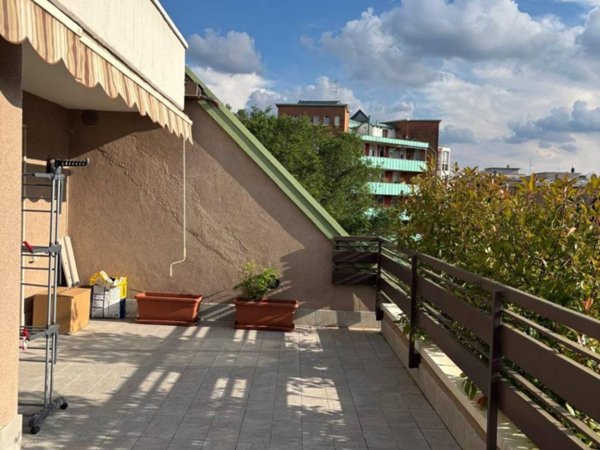 appartamento in affitto a Saronno in zona Campo dei Fiori