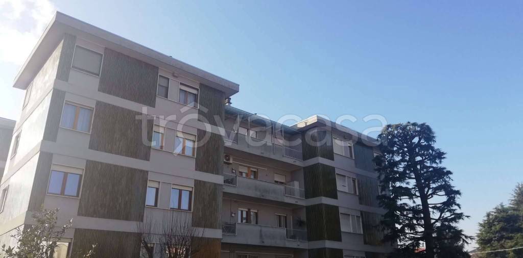 appartamento in affitto a Saronno in zona Dal Pozzo
