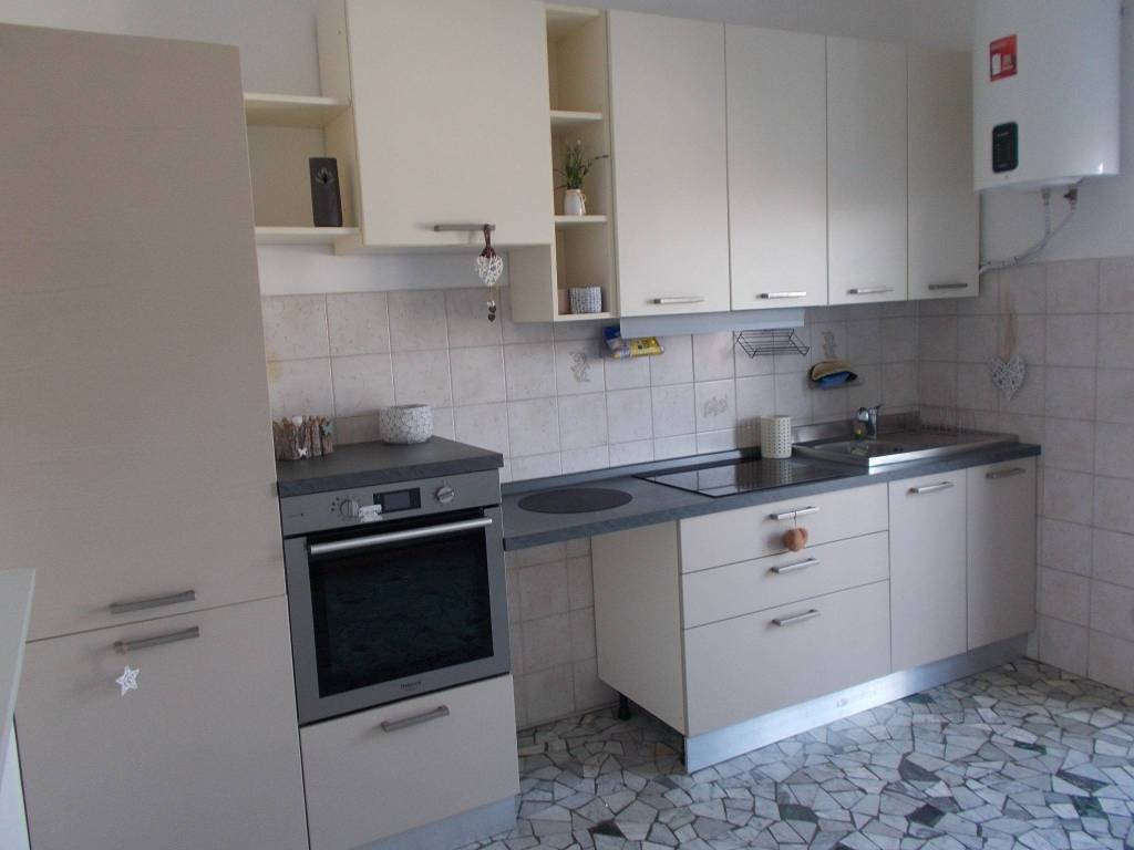 appartamento in affitto a Saronno in zona Fusetti