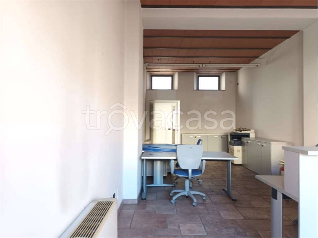 appartamento in affitto a Sesto Calende