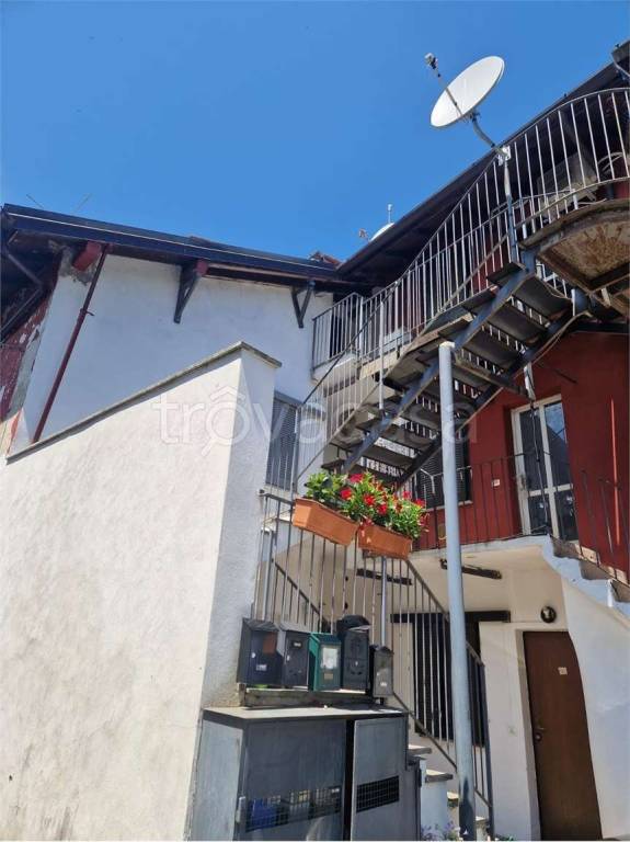 appartamento in affitto a Sesto Calende
