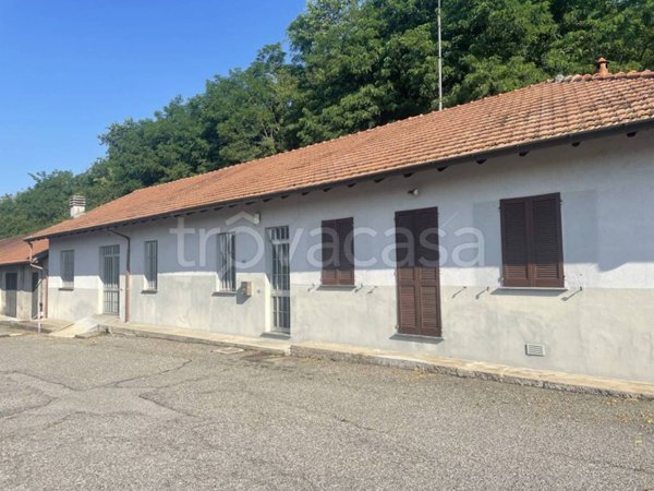 negozio in affitto a Sesto Calende
