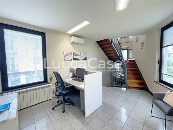 ufficio in affitto a Sesto Calende in zona Sant'Anna