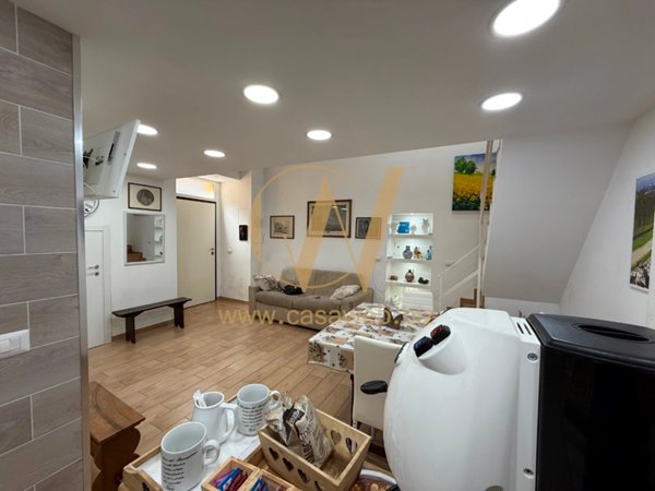 appartamento in affitto a Sesto Calende in zona Sant'Anna