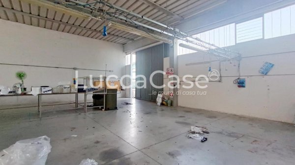 ufficio in affitto a Sesto Calende in zona Sant'Anna