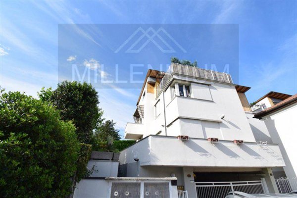 appartamento in affitto a Sesto Calende