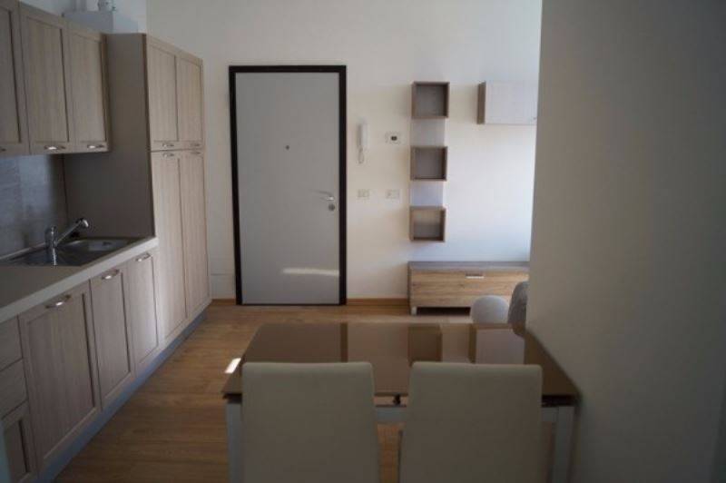 appartamento in affitto a Sesto Calende