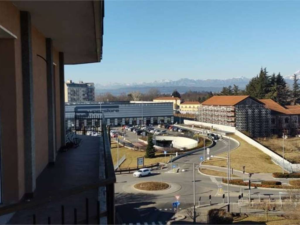 appartamento in affitto a Sesto Calende