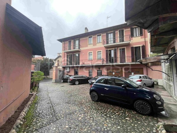 appartamento in affitto a Sesto Calende