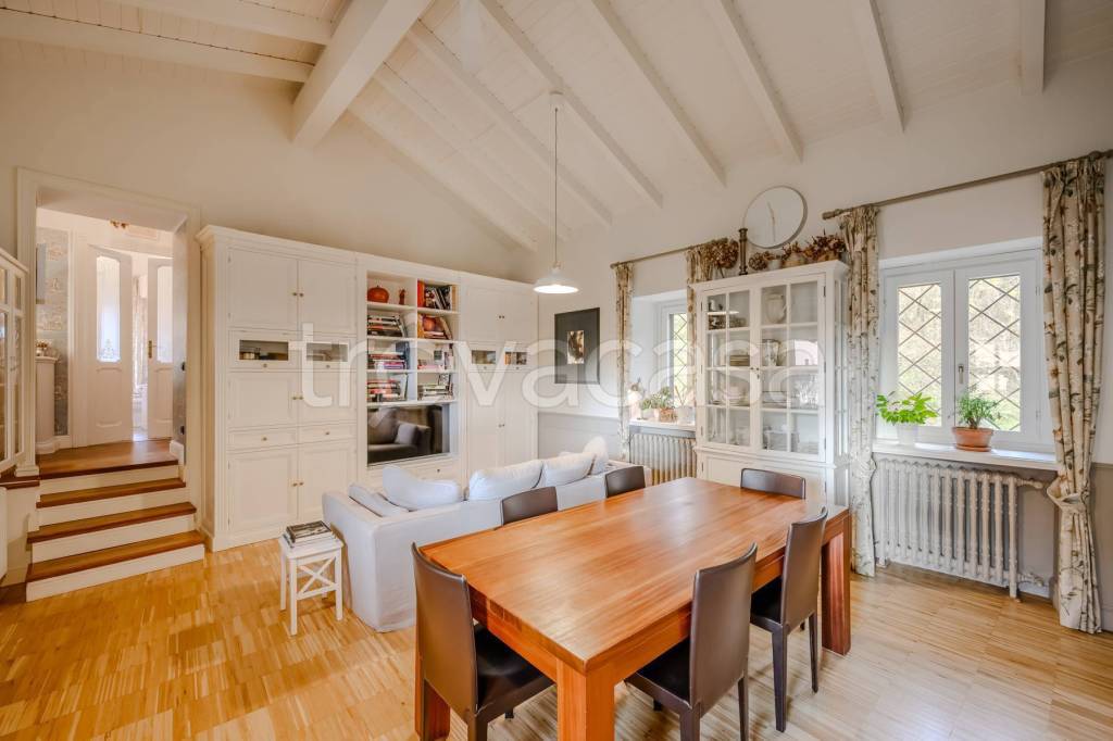 appartamento in affitto a Sesto Calende