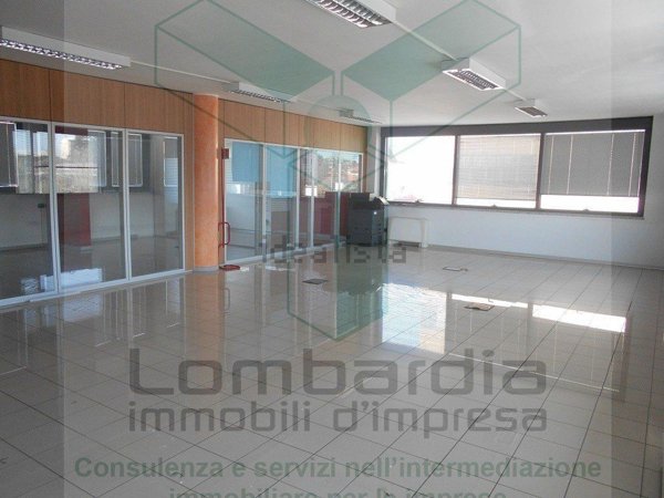 ufficio in affitto a Sesto Calende