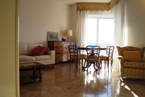 appartamento in affitto a Sesto Calende