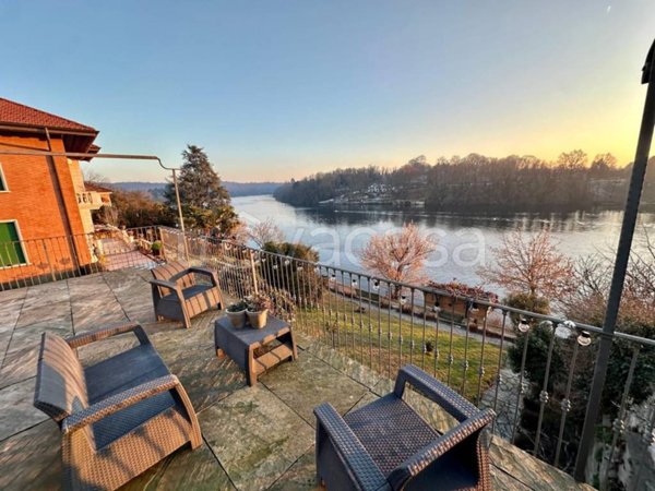 casa indipendente in affitto a Sesto Calende