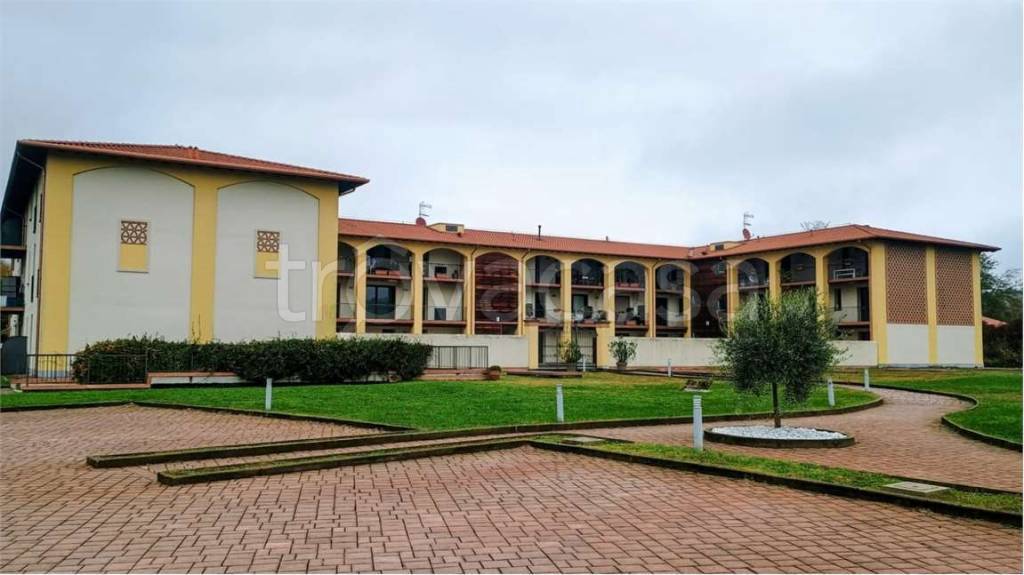 appartamento in affitto a Sesto Calende