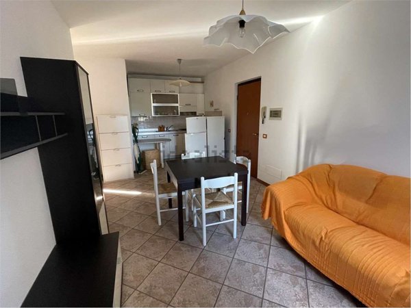 appartamento in affitto a Sesto Calende