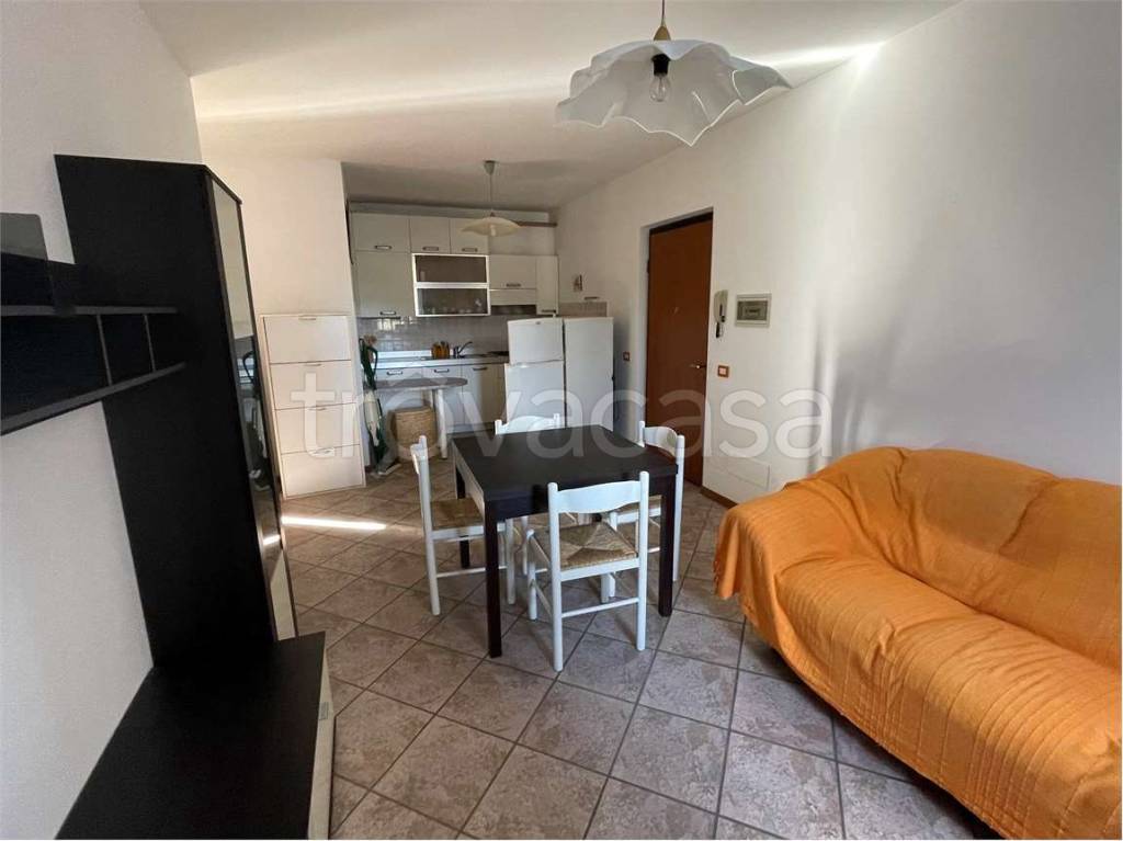 appartamento in affitto a Sesto Calende