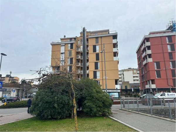 appartamento in affitto a Sesto Calende