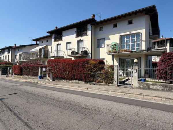 appartamento in affitto a Sesto Calende