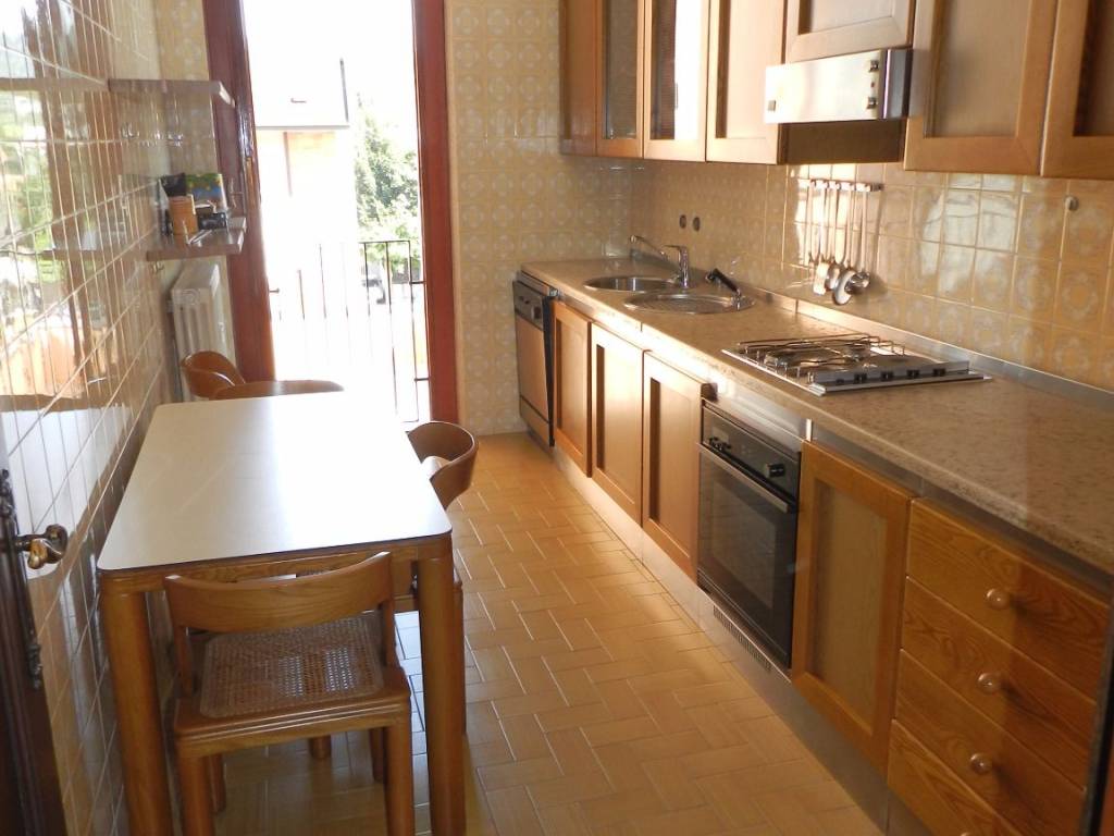 appartamento in affitto a Sesto Calende