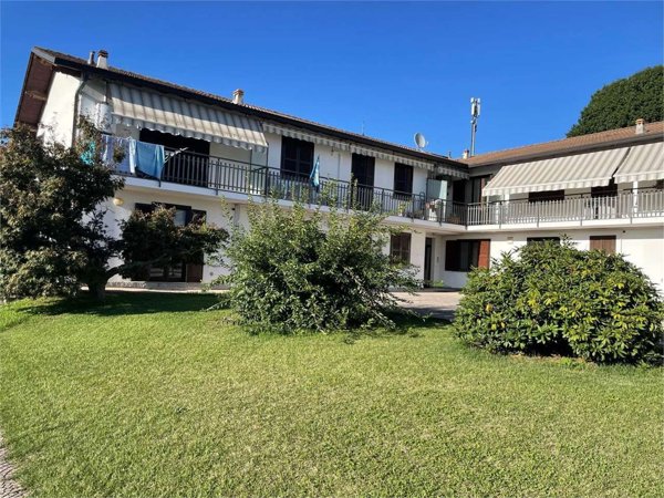 appartamento in affitto a Sesto Calende