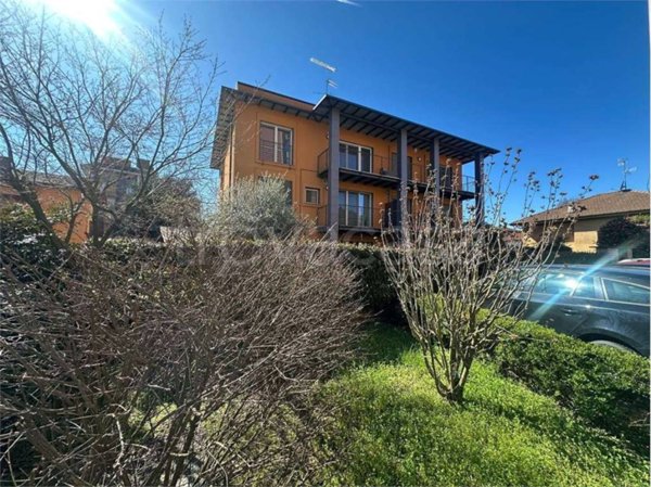 appartamento in affitto a Sesto Calende