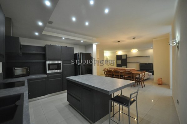 appartamento in affitto a Sesto Calende