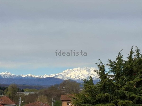 appartamento in affitto a Sesto Calende