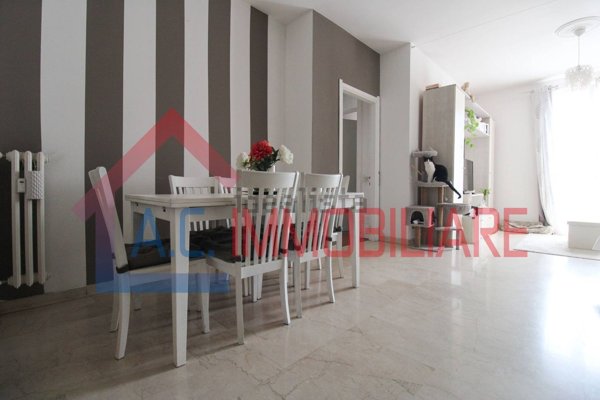 appartamento in affitto a Sesto Calende