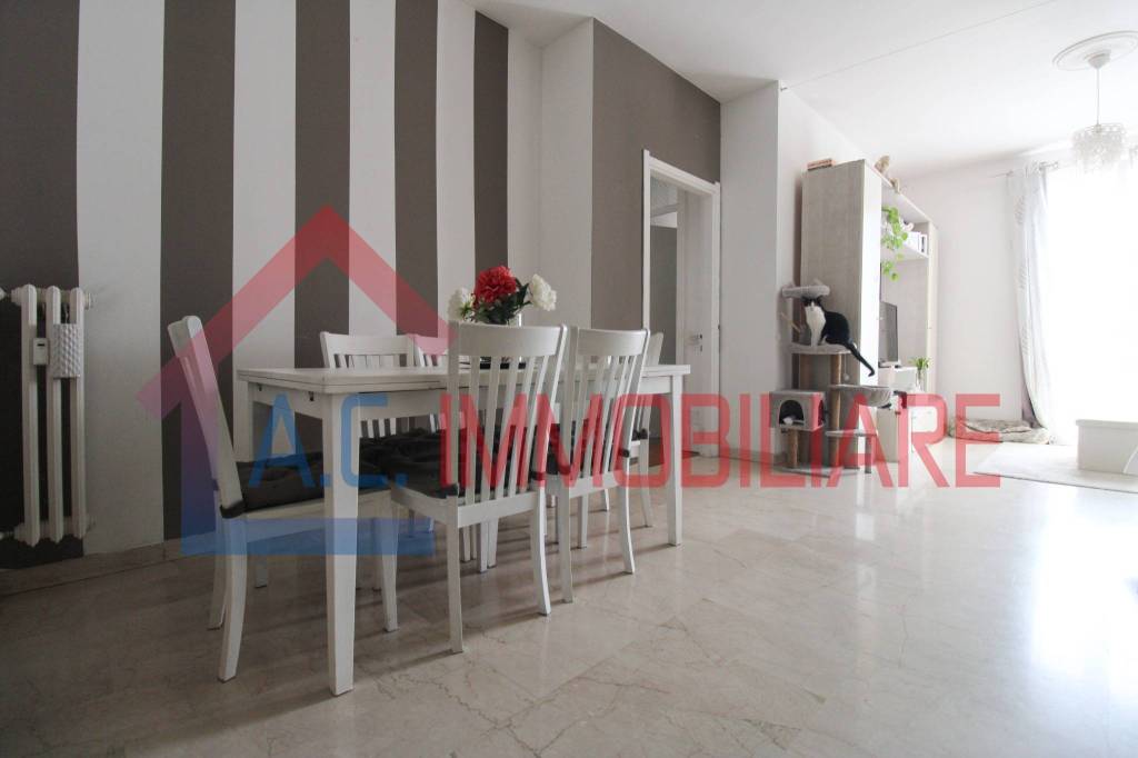 appartamento in affitto a Sesto Calende