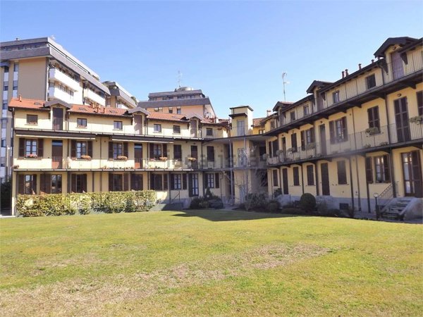 appartamento in affitto a Sesto Calende