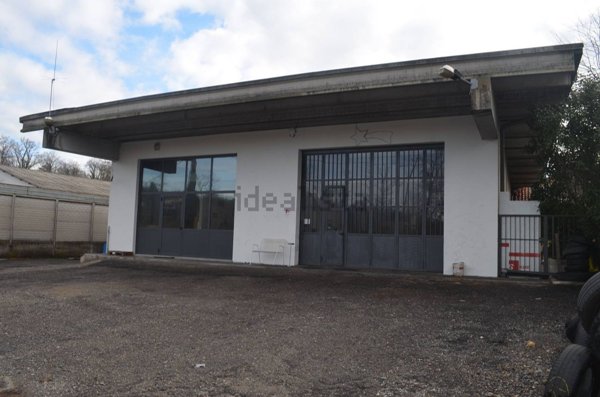 appartamento in affitto a Sesto Calende in zona Oriano