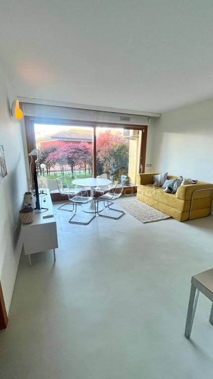 appartamento in affitto a Sesto Calende