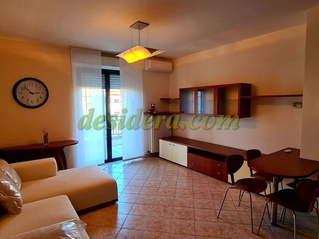 appartamento in affitto a Sesto Calende