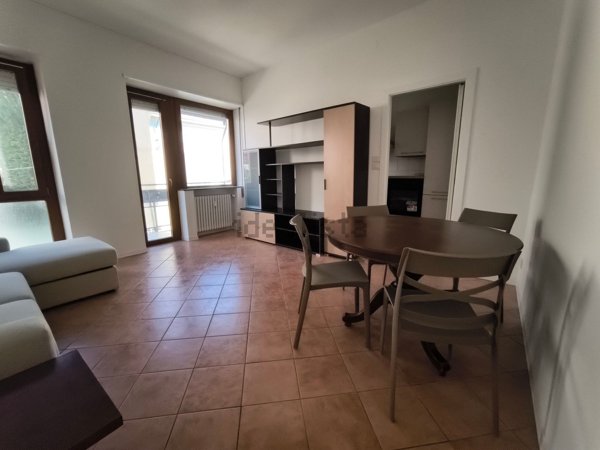 appartamento in affitto a Sesto Calende