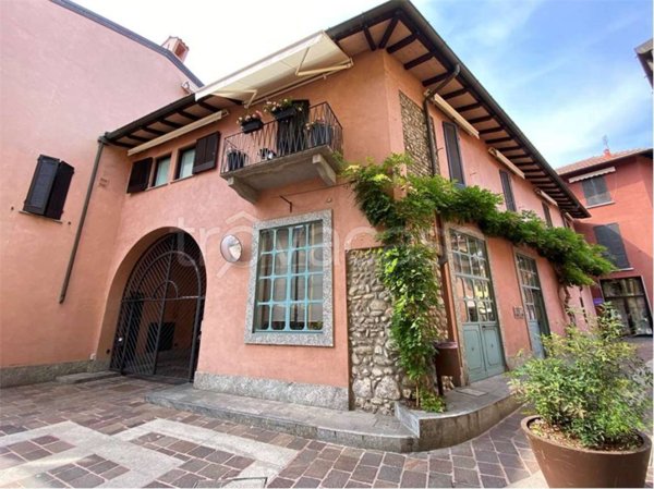 appartamento in affitto a Sesto Calende