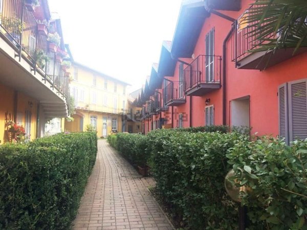 appartamento in affitto a Sesto Calende