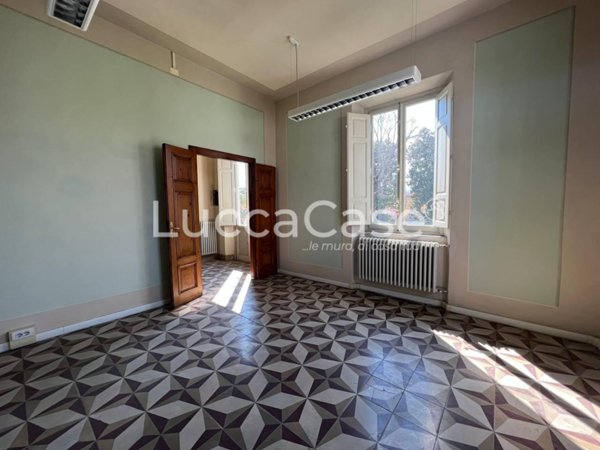 ufficio in affitto a Sesto Calende in zona Sant'Anna