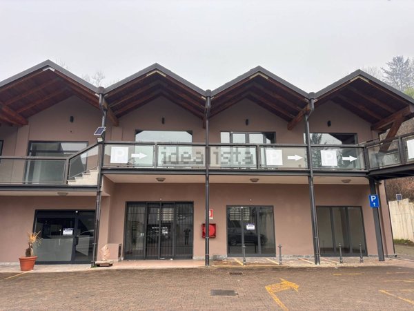 locale commerciale in affitto a Solbiate Arno
