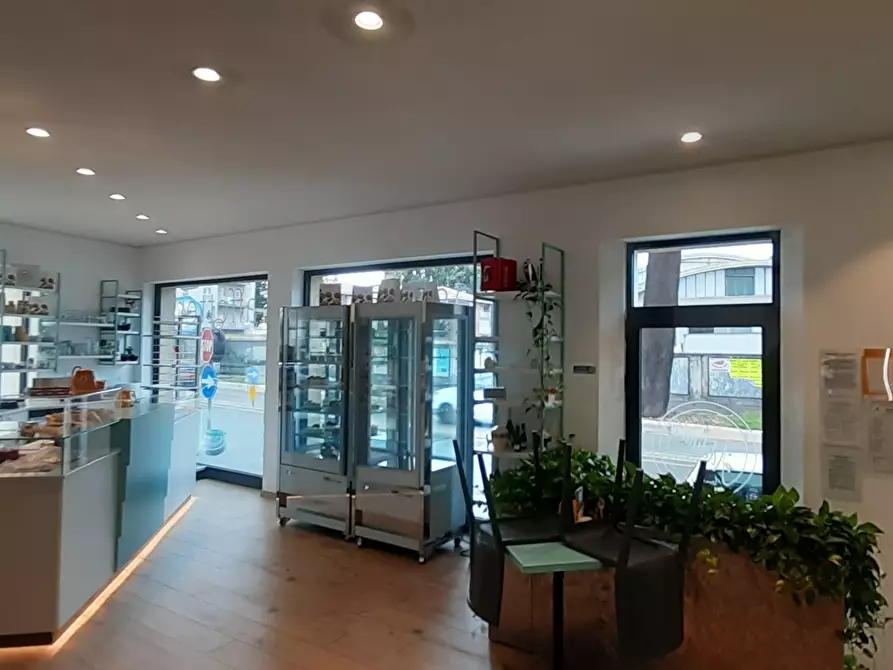 locale commerciale in affitto a Somma Lombardo